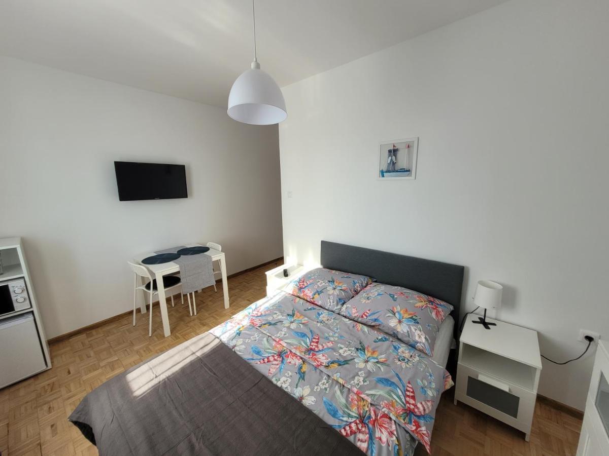Apartamenty I Pokoje Goscinne Zosia Darlowko Exterior photo